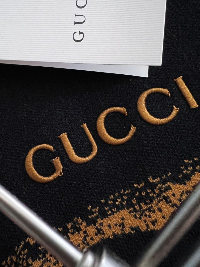 Gucci Sweaters